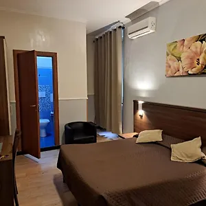 hotel-leone-rome.it-romehotels.com/