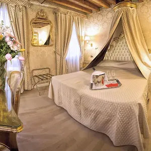 Noemi *** Venedig