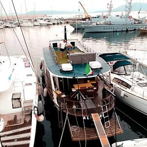 Boat & Breakfast Alicudi Nocleg ze śniadaniem Alghero